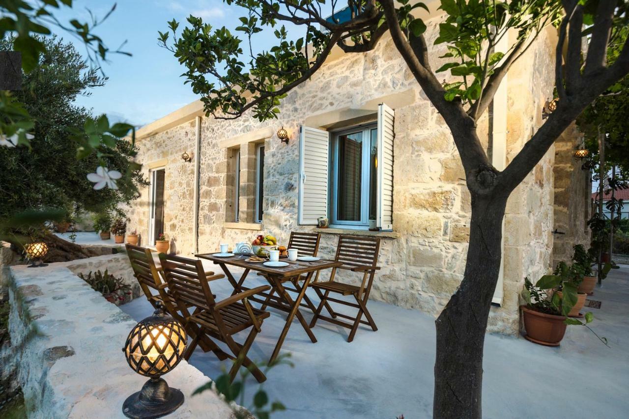 Margarita'S Stone House Apartment Platanos  Exterior photo